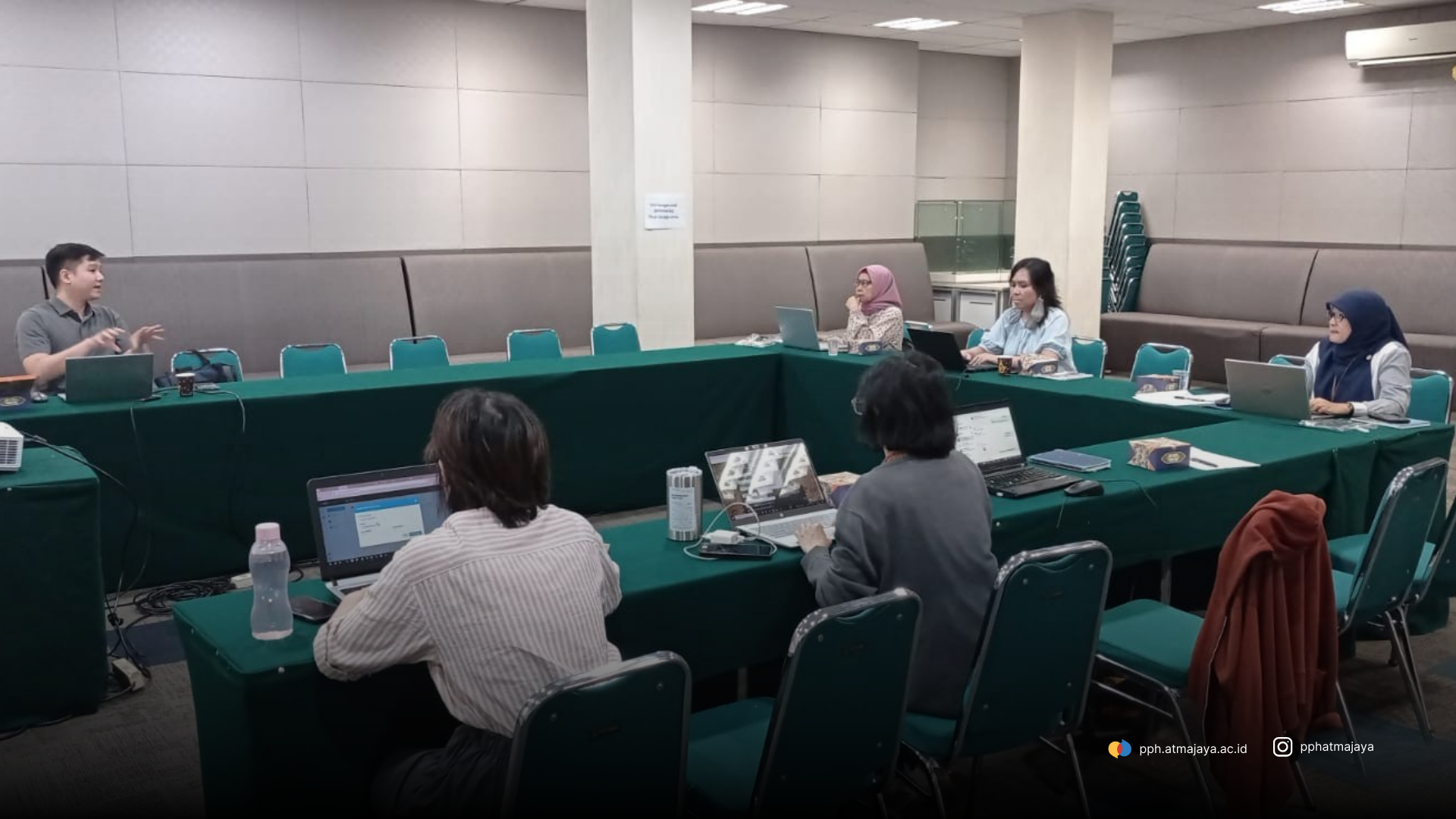 Edwin Sutamto dari PPH UAJ mengisi Workshop untuk Merancang Survei dengan KoboToolbox